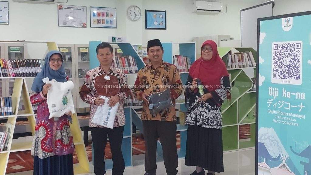 Findi Fatimah, Melyssa Primadani, dan Tanaya Keisya Nafisa Putri, Petugas Pengibar Bendera HUT RI Ke-78, UNY