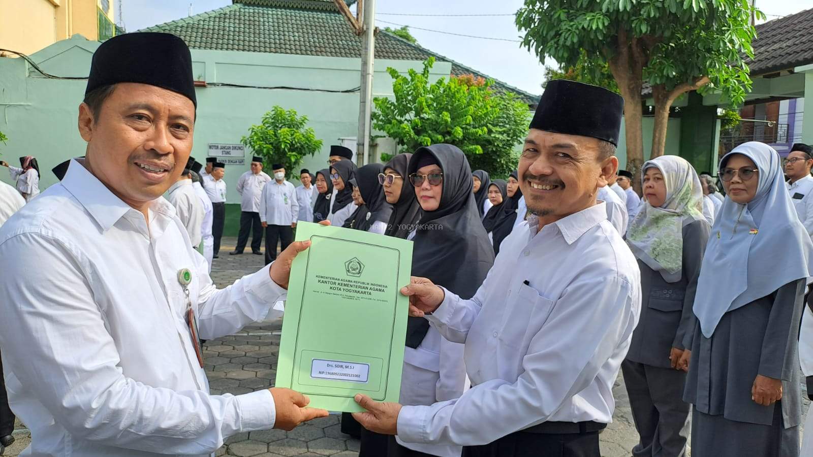 Guru PAI MAN 2 Yogyakarta Terima SK Kenaikan Pangkat