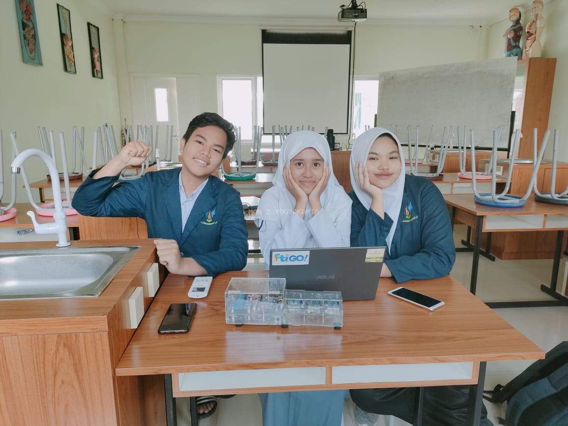 Siswa MAN 2 Yogyakarta Juara 2 Lomba LKTI Nasional 2023