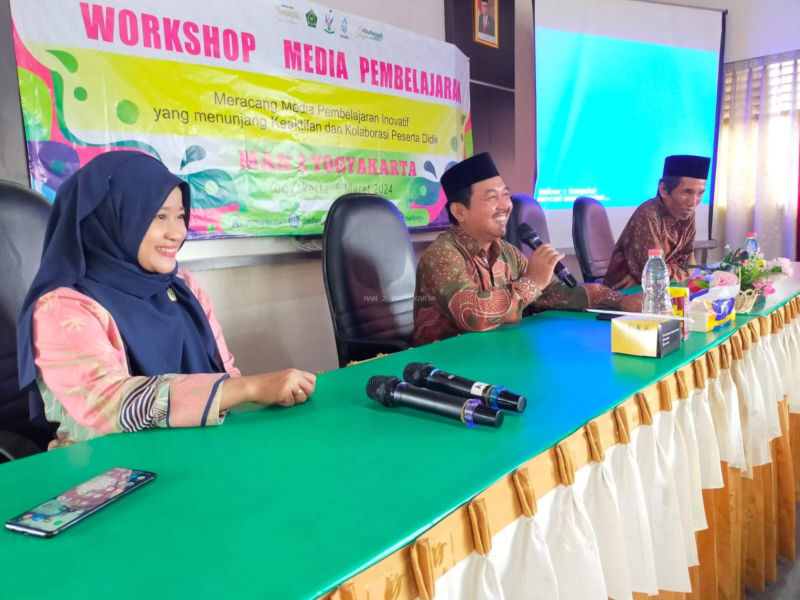 Tingkatkan Kompetensi Guru MAN 2 Yogyakarta Gelar Workshop Media Pembelajaran