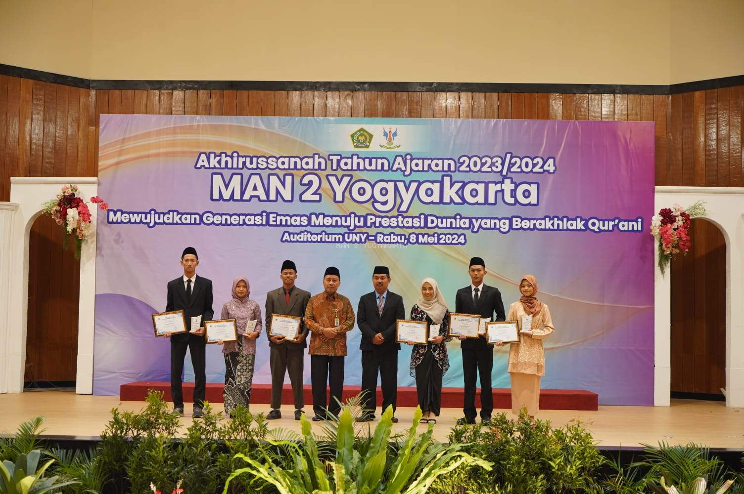 Enam Siswa MAN 2 Yogyakarta Berprestasi Olah Raga dan Seni Peroleh Penghargaan