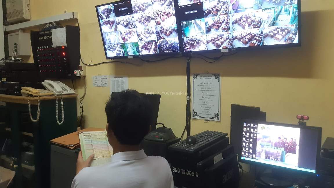 Tadarus Sentral di MAN 2 Yogyakarta: Membiasakan Kebaikan dan Memperkuat Iman