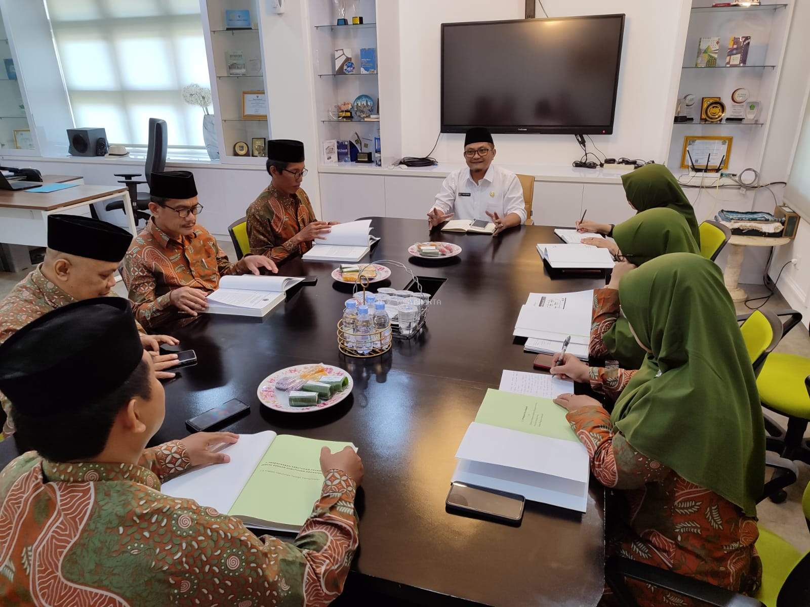 Siap Penilaian TPN, Komite MAN 2 Yogyakarta Kawal Studi Tiru ZI ke MAN IC Serpong