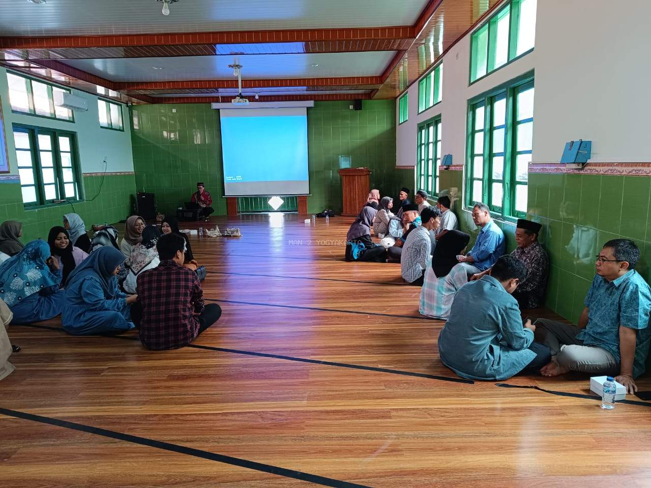 Lebih dari Sekedar Kegiatan, POT Kelas XII-H MAN 2 Yogyakarta Gelar Pengajian, Doa dan Motivasi
