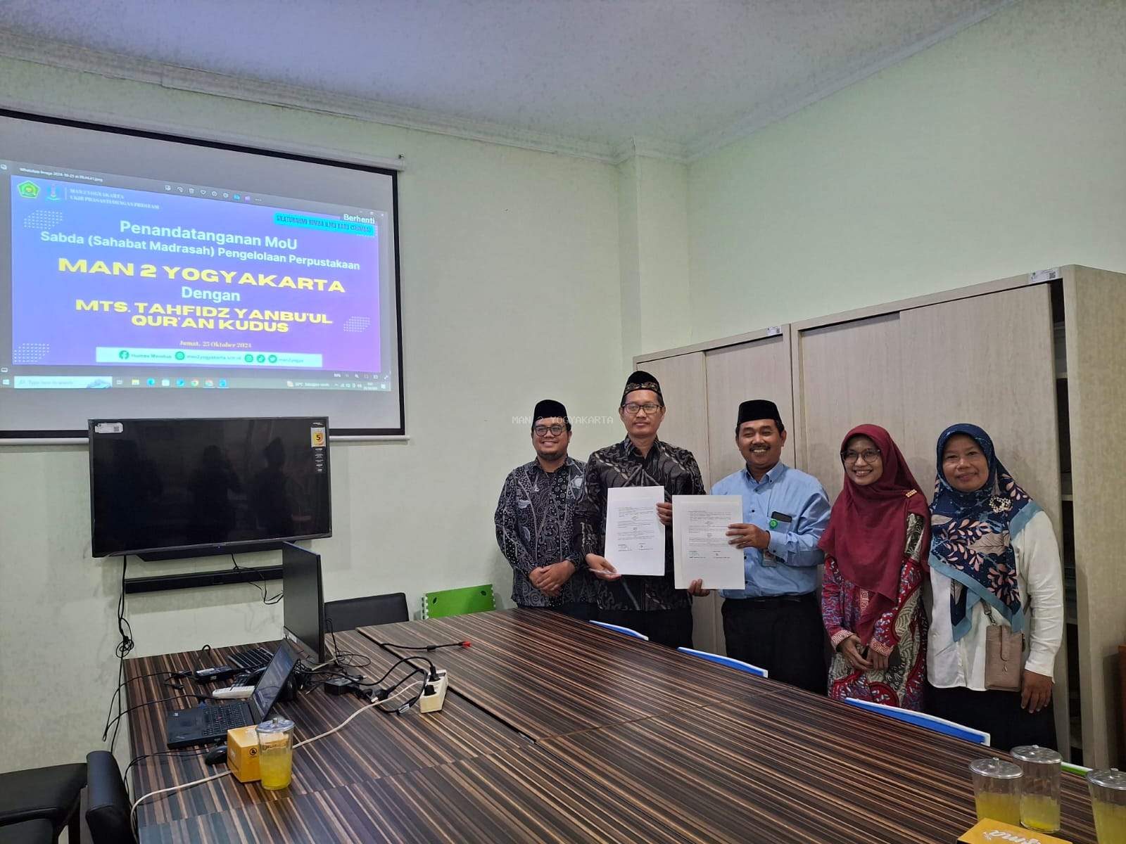 MAN 2 Yogyakarta Terima Kunjungan Studi Tiru Perpustakaan dari MTs Tahfidzul Qur’an dalam Progam  Sahabat Madrasah