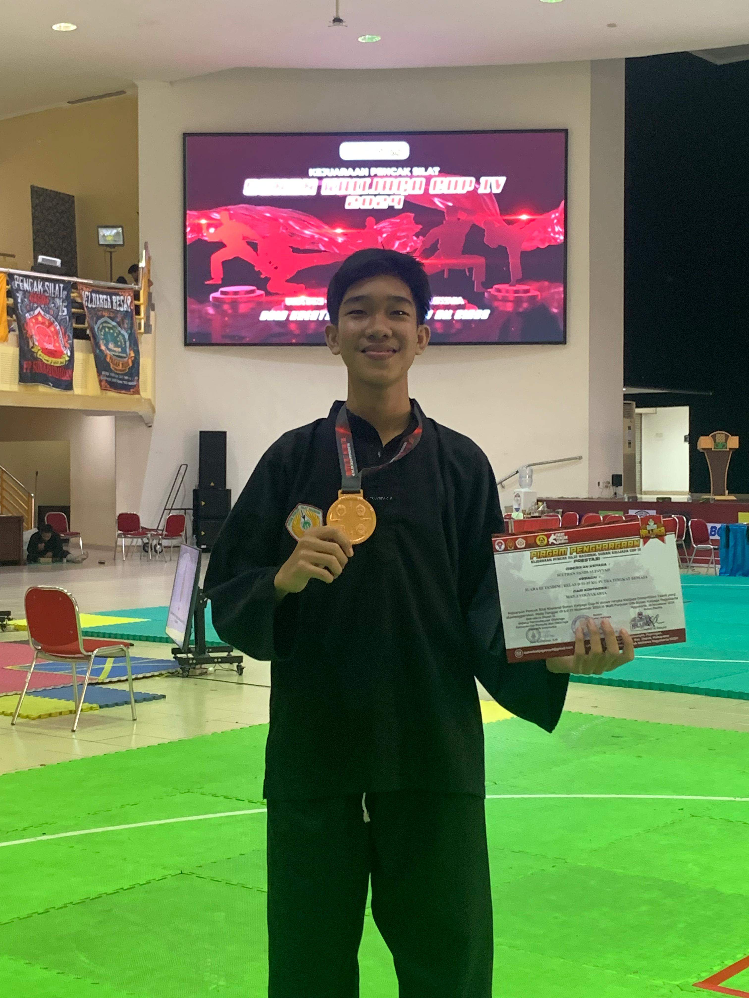 Sultan Sandy Siswa MAN 2 Yogyakarta raih Medali Perunggu pada Kejuaraan Pencak Silat Nasional Sunan Kalijaga Cup_UKM PPS CEPEDI Sunan Kalijaga Yogyakarta 2024