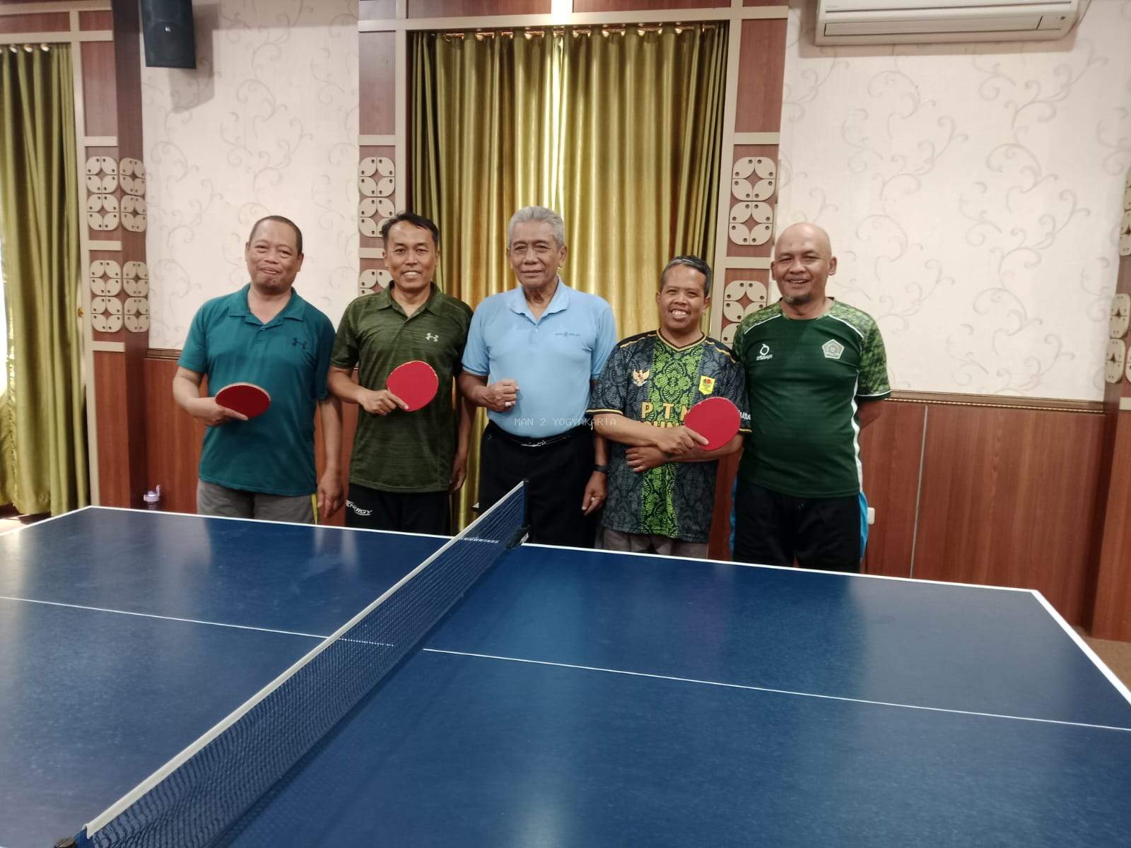 Yanuar Fakhruzie dan Rahmadiyono GTK MAN 2 Yogyakarta, Turut Andil Raih Juara 3 Tenis Meja HAB Kanwil Kemenag DIY