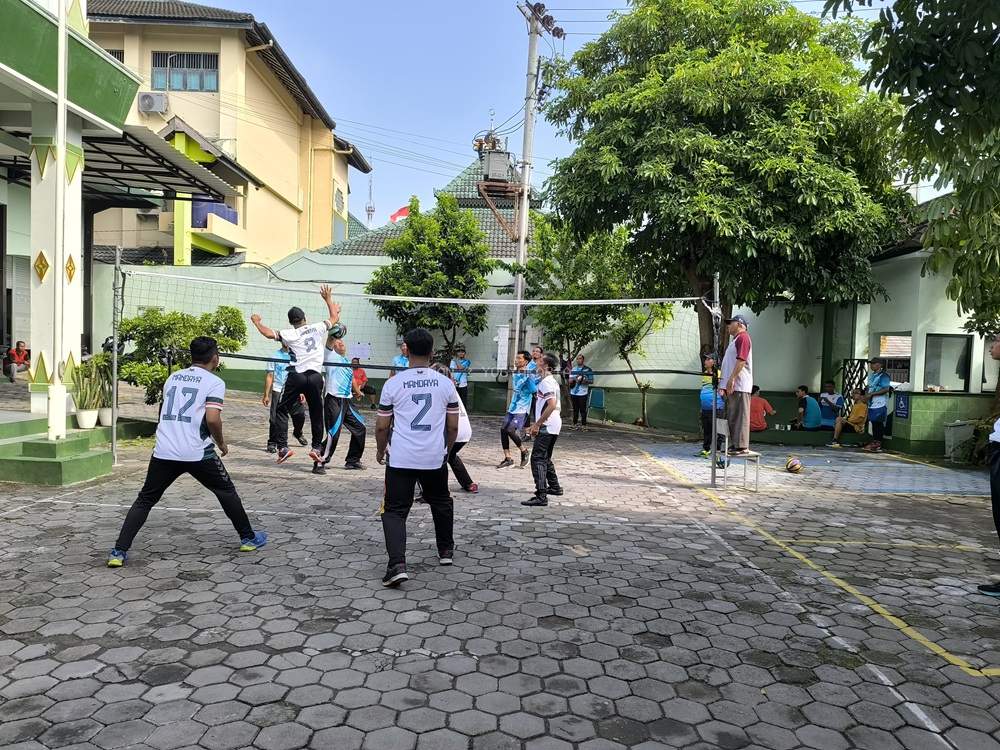 Tim Voli Guru dan Tendik Putra MAN 2 Yogyakarta Raih Juara 2 dalam HAB Kemenag RI ke-79 Kota Yogyakarta
