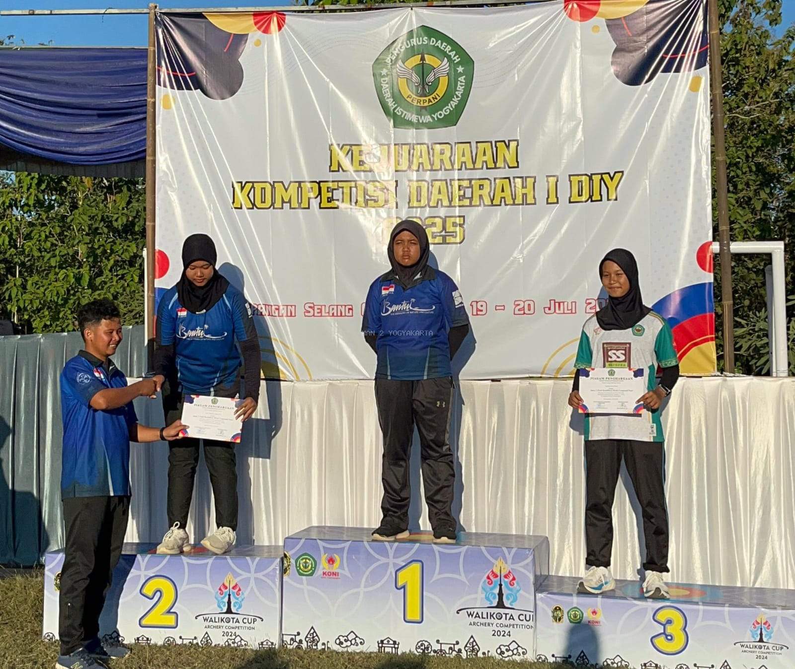3 Medali, 1 Karakter Tangguh: Inspirasi dari Aura Sang Atlet MAN 2 Yogyakarta