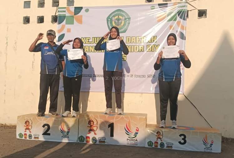 Aura Thifalya Salma Hartono Putri, Murid MAN 2 Yogyakarta : Torehkan Prestasi Gemilang di Kejurda Panahan Senior DIY 2025