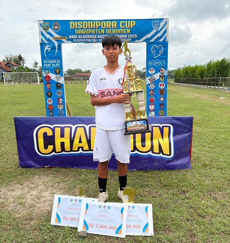 Aqil Syafiq Alim Raih Juara 1 Sepak Bola Disdikpora Cup 2025 Tingkat Regional di Kebumen
