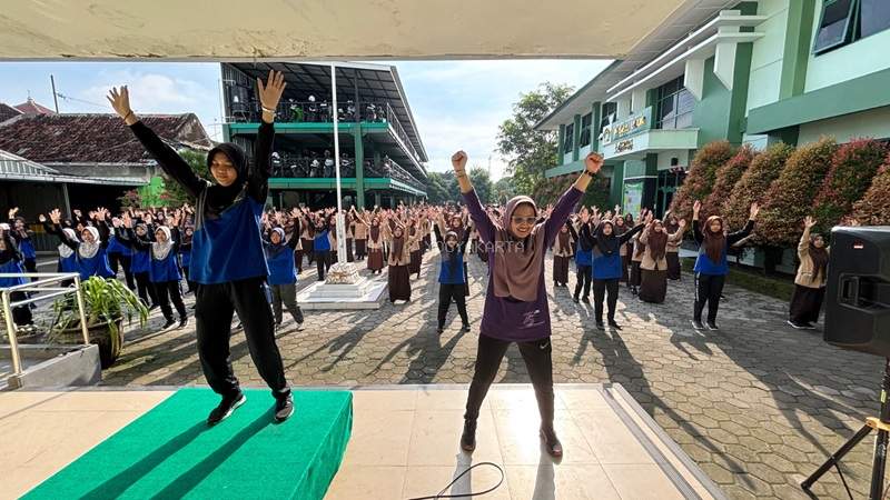 MAN 2 Yogyakarta Gelar Senam Pagi Energi Positif Awali Hari