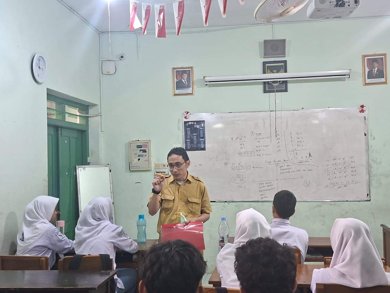 Cegah Anemia Remaja, Puskesmas Ngampilan Gelar Sosialisasi Tablet Tambah Darah di MAN 2 Yogyakarta Bersama PPL UGM