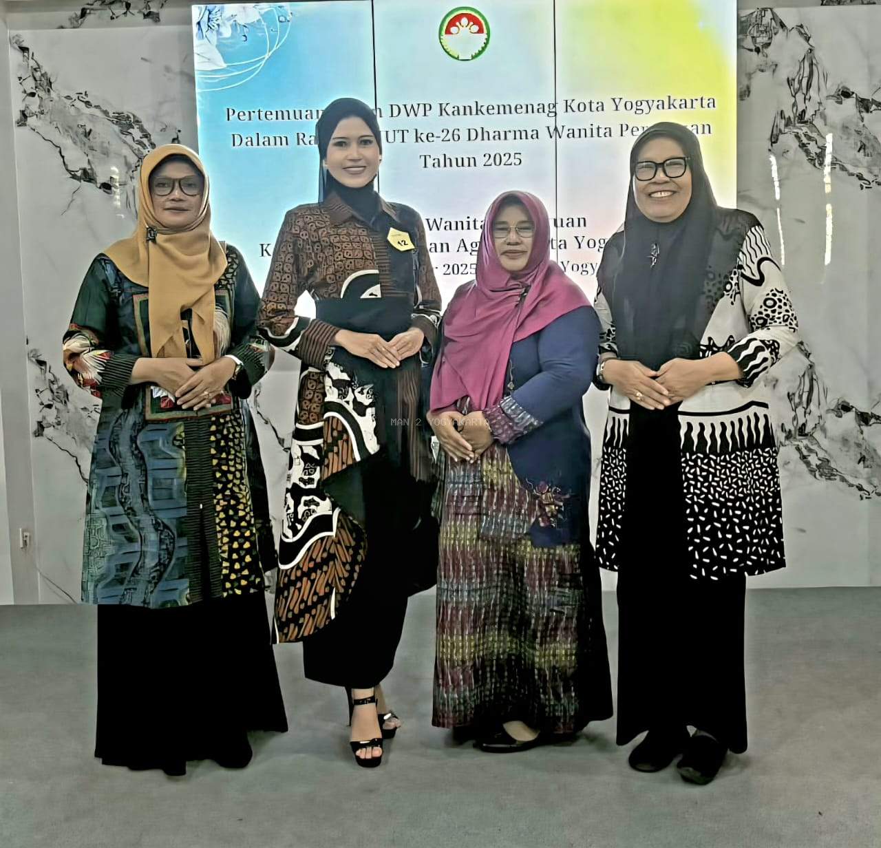 Anisha Rena Agustin Raih Juara 1 Lomba Keluwesan Berbusana DWP Kemenag Kota Yogyakarta   