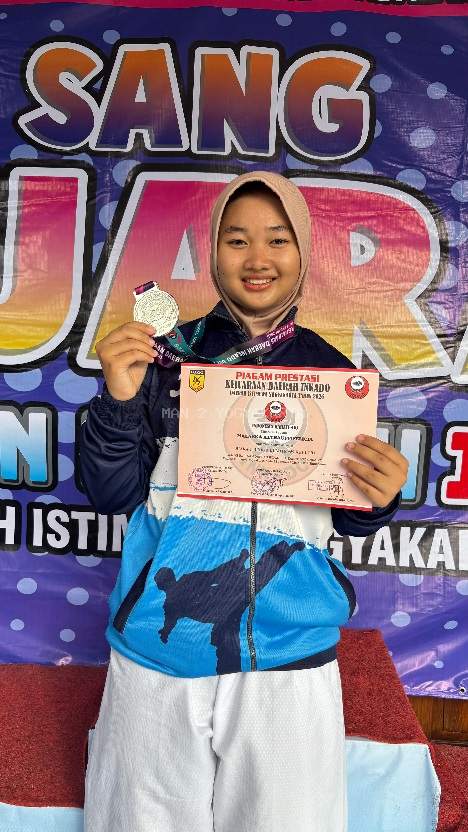 Pelajar MAN 2 Yogyakarta,  Althauffifelicia Raih Juara 2 Karate INKADO DIY 2026