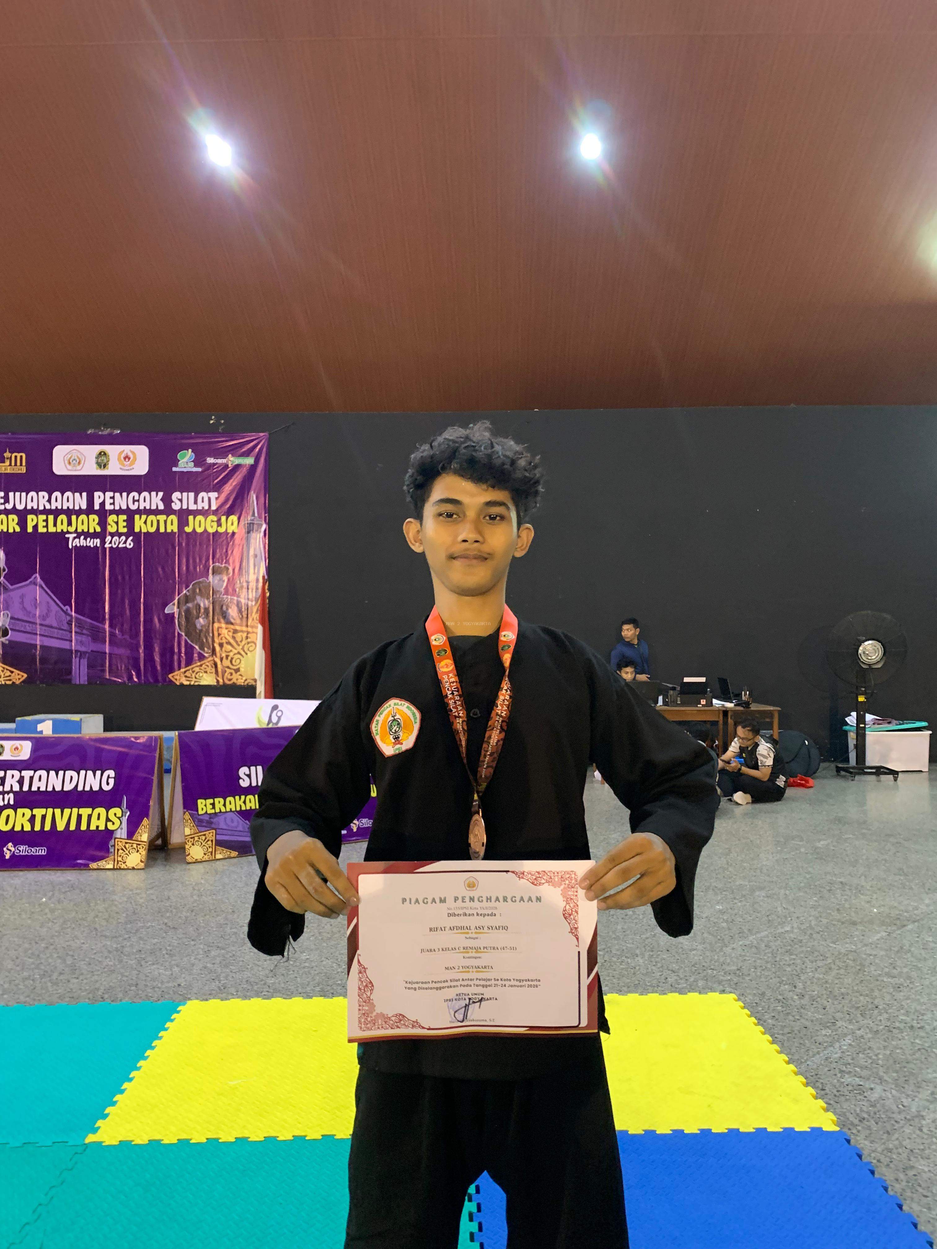 Prestasi KKO MAN 2 Yogyakarta: Rifat Afdhal Asy Syafiq Raih Juara 3 Kejurkot Pencak Silat Kota Yogyakarta