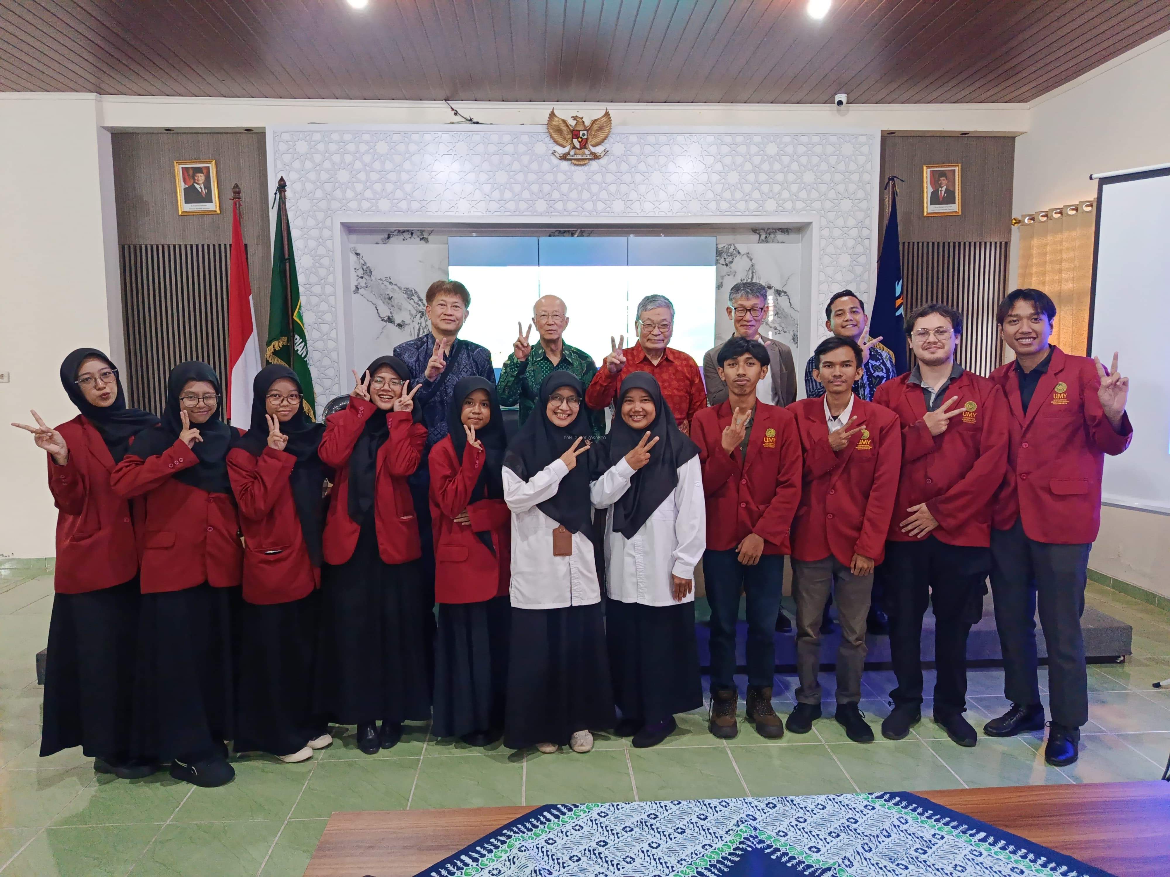 Kolaborasi Global Pendidikan: Mahasiswa PBJ UMY dan MAN 2 Yogyakarta Buka Akses Studi Lanjut ke Jepang