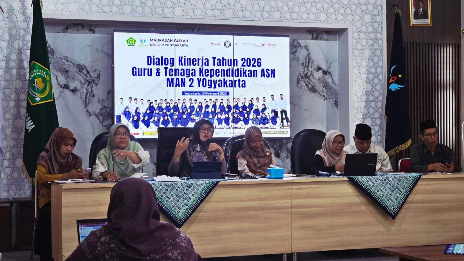 Rapat Dinas Bertajuk Dialog Kinerja MAN 2 Yogyakarta: Fokus Dampak, Hidupkan Budaya Berbagi