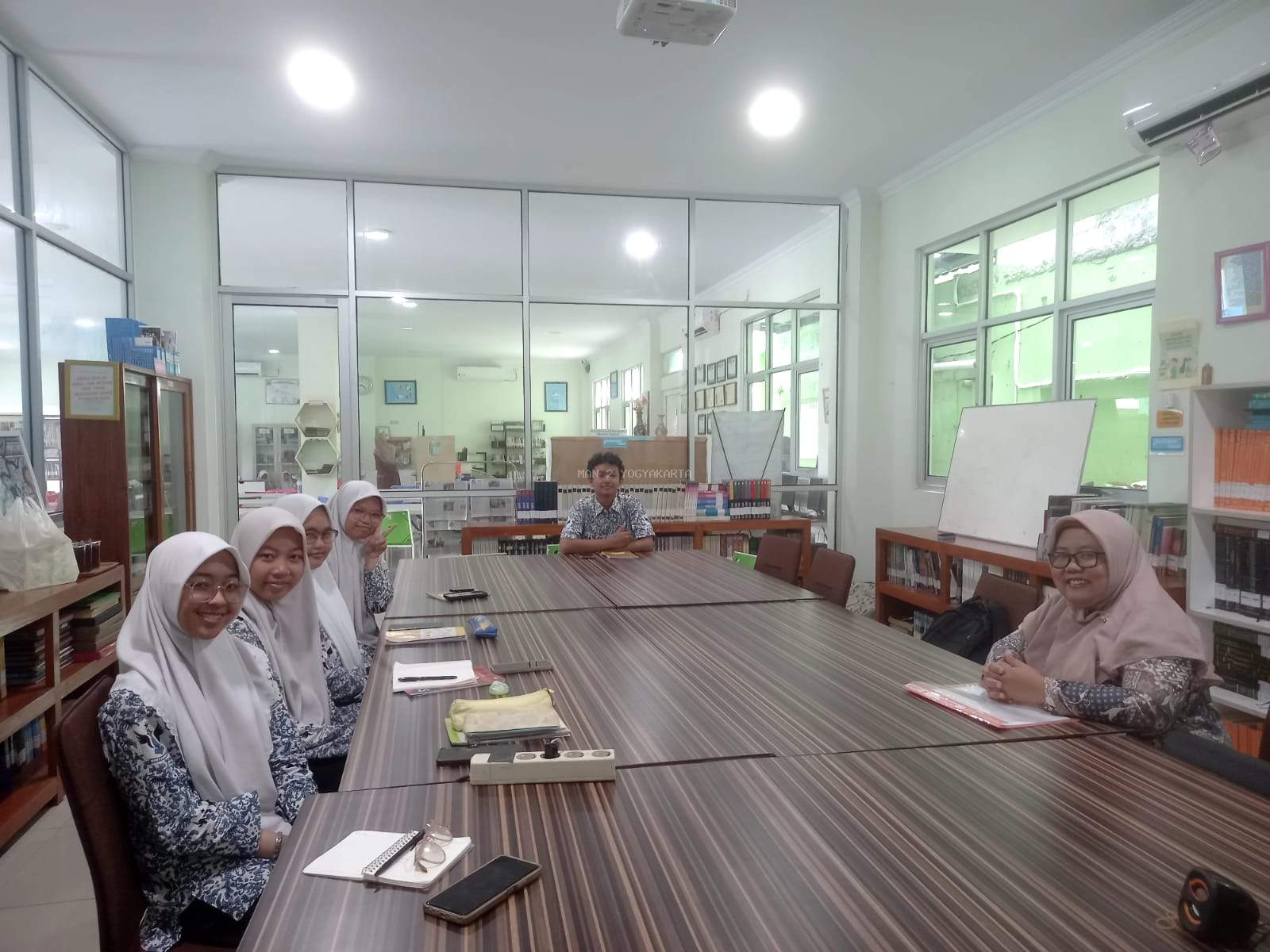 Estafet Prestasi Berlanjut: Lima Delegasi Geografi MAN 2 Yogyakarta  Menuju OSN 2026