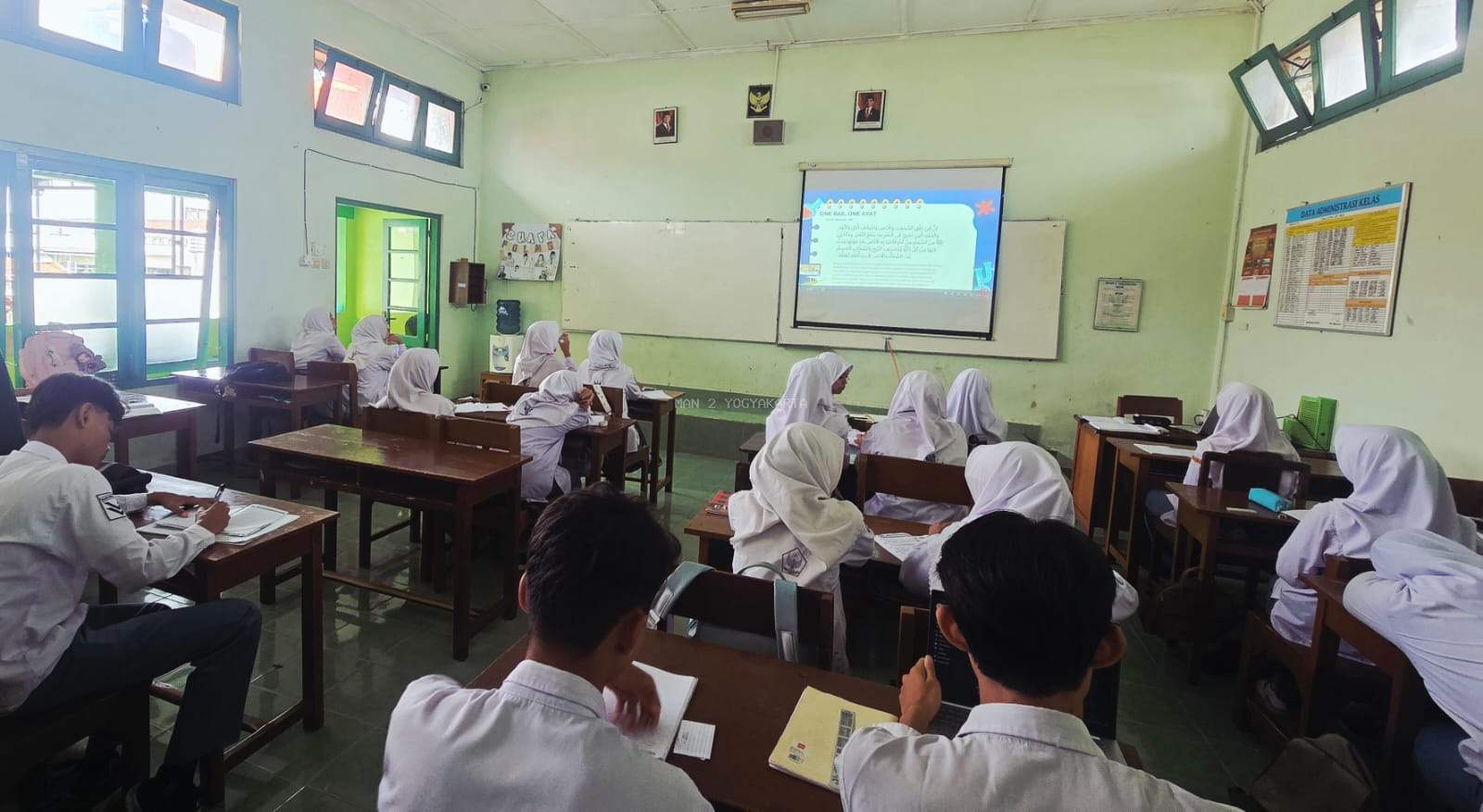 Lebih dari Sekadar Angka: Ujian Praktik Menulis Cerpen Kelas XII Jadi Wadah Asah Keterampilan Hidup