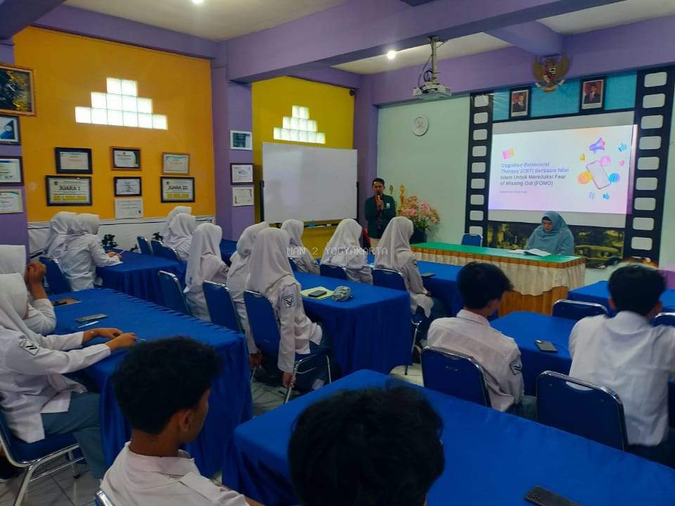 Kolaborasi Apik BK Mandaya dan Mahasiswa Pascasarjana gelar Konseling Kelompok Dengan Pendekatan CBT Berbasis Nilai Islam Untuk Mereduksi Fear of Missing Out (FOMO)