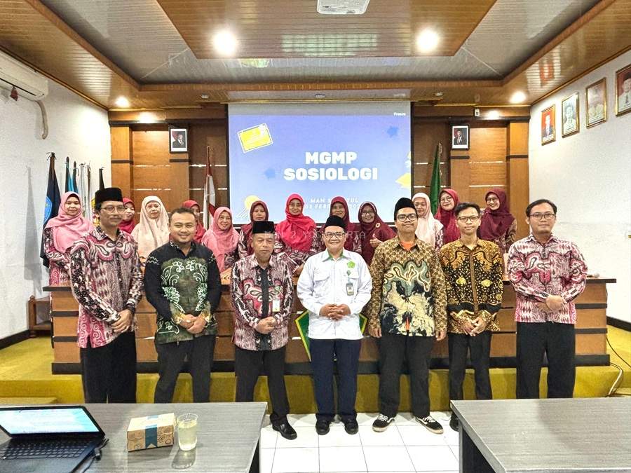 MGMP Sosiologi MA se-DIY Bedah Konsep Pembelajaran Mendalam dan Kurikulum Berbasis Cinta   