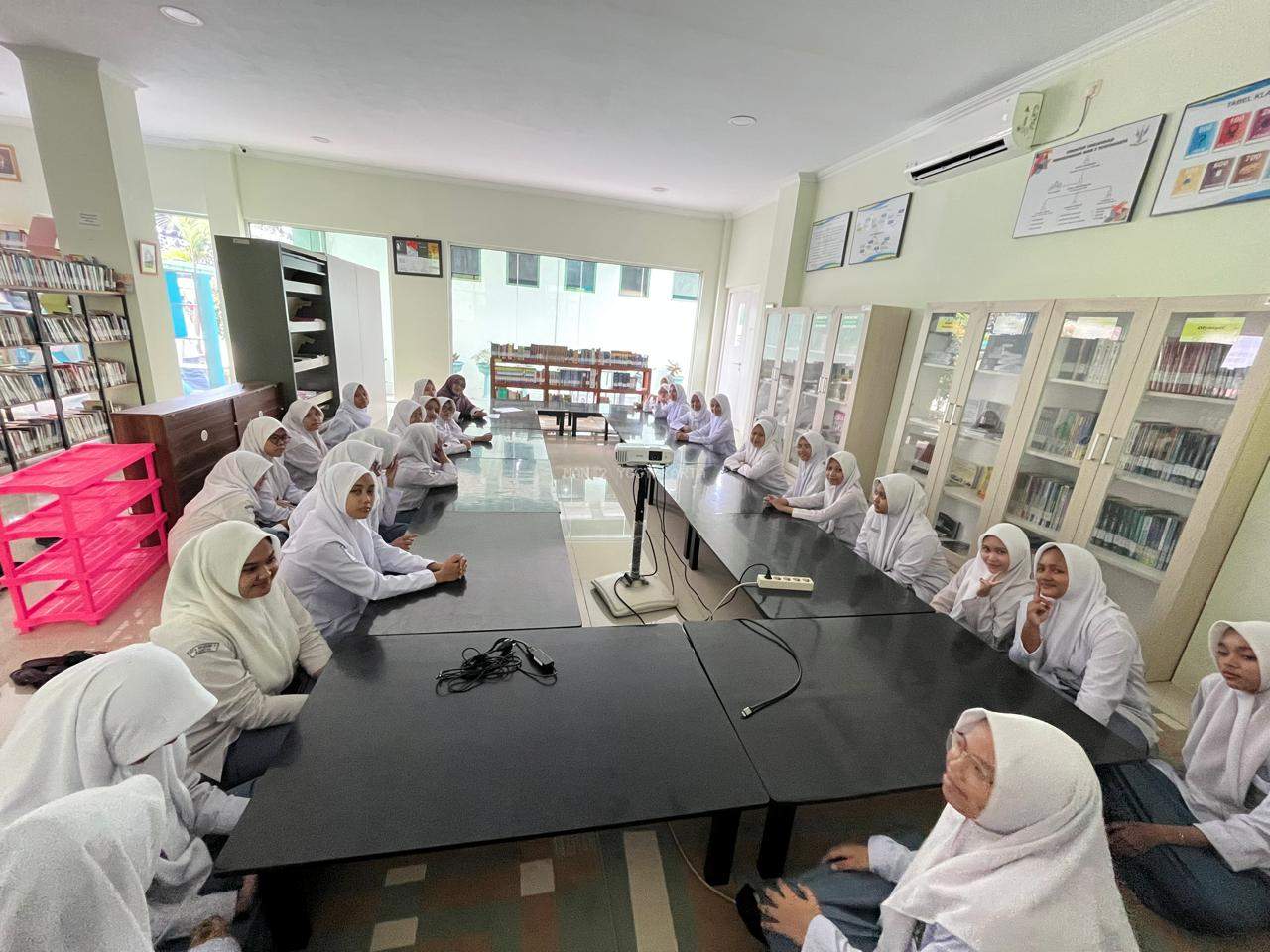 Menjadi Muslimah Tangguh di Era Modern, Kajian Keputrian MAN 2 Yogyakarta Penuh Makna