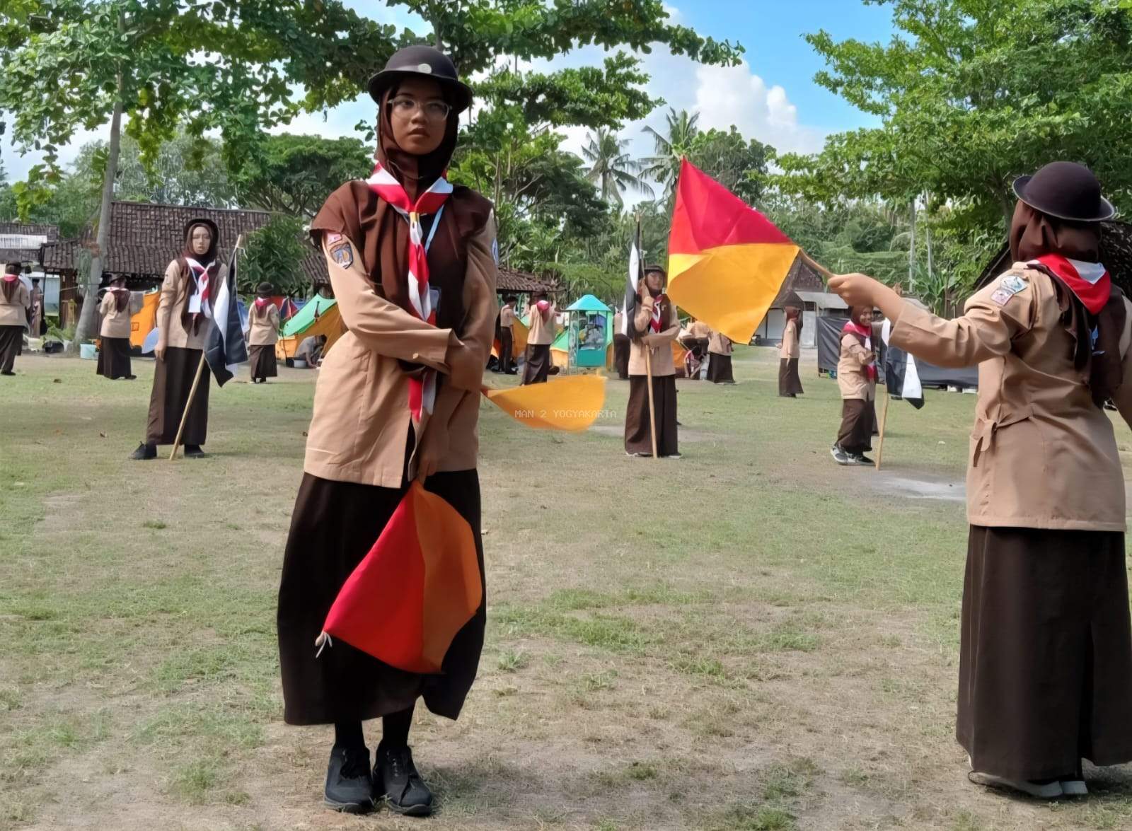 Semarak Kemah Prestasi MAN 2 Yogyakarta: Adu Tangkas Semaphore di Bumi Perkemahan Dewikasari