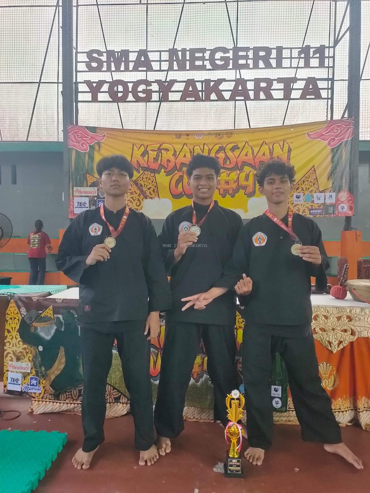 Luar Biasa! Di Tengah Padatnya Kemah Prestasi, Tiga Pendekar MAN 2 Yogyakarta Borong Juara di Kebangsaan Cup