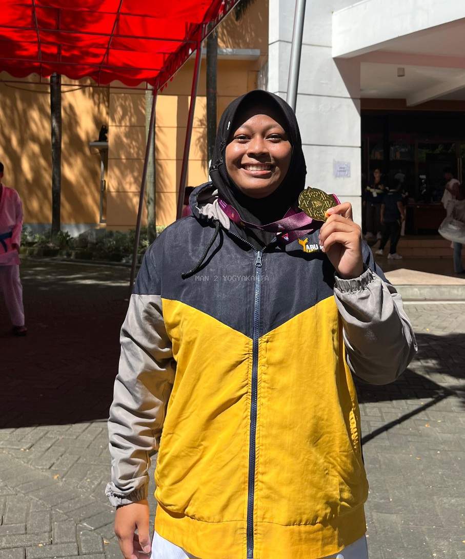 Anezca Aurelia Shalehah Ukir Prestasi Nasional, Harumkan Nama Pelajar Lewat Gelar Juara 1 Cabor Karate UIN Sunan Kalijaga Cup XIII 2026