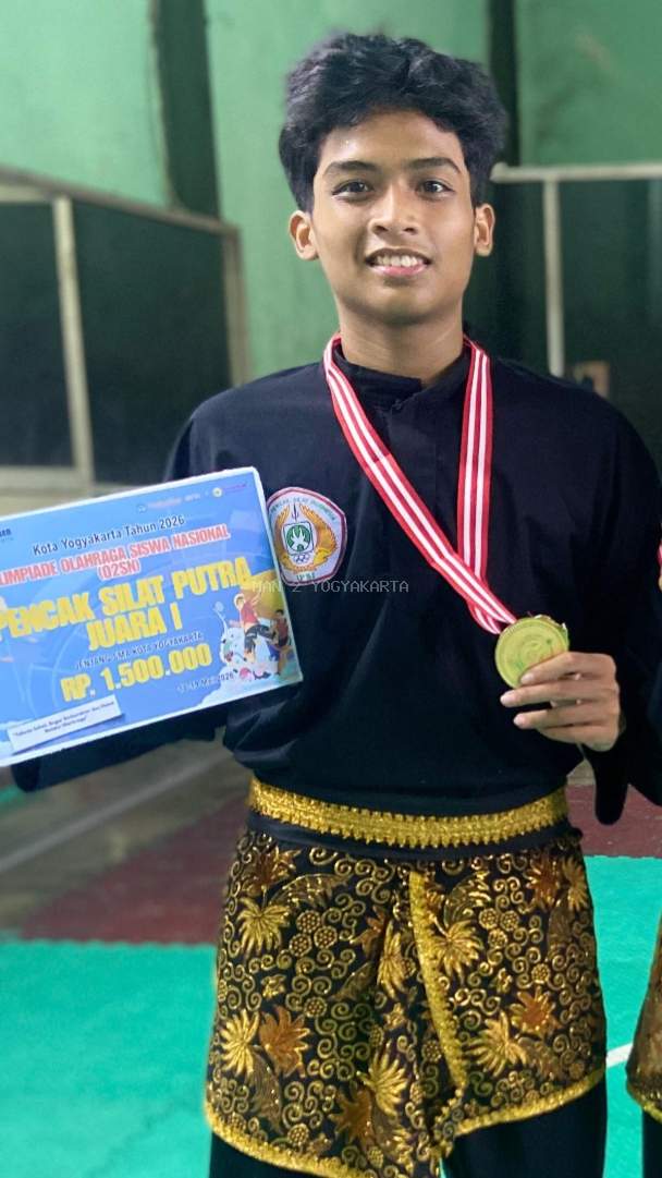 Harumkan Nama Madrasah, Zulfikar Faizul Azzam Raih Juara 1 Seni Tunggal Putra O2SN Kota Yogyakarta