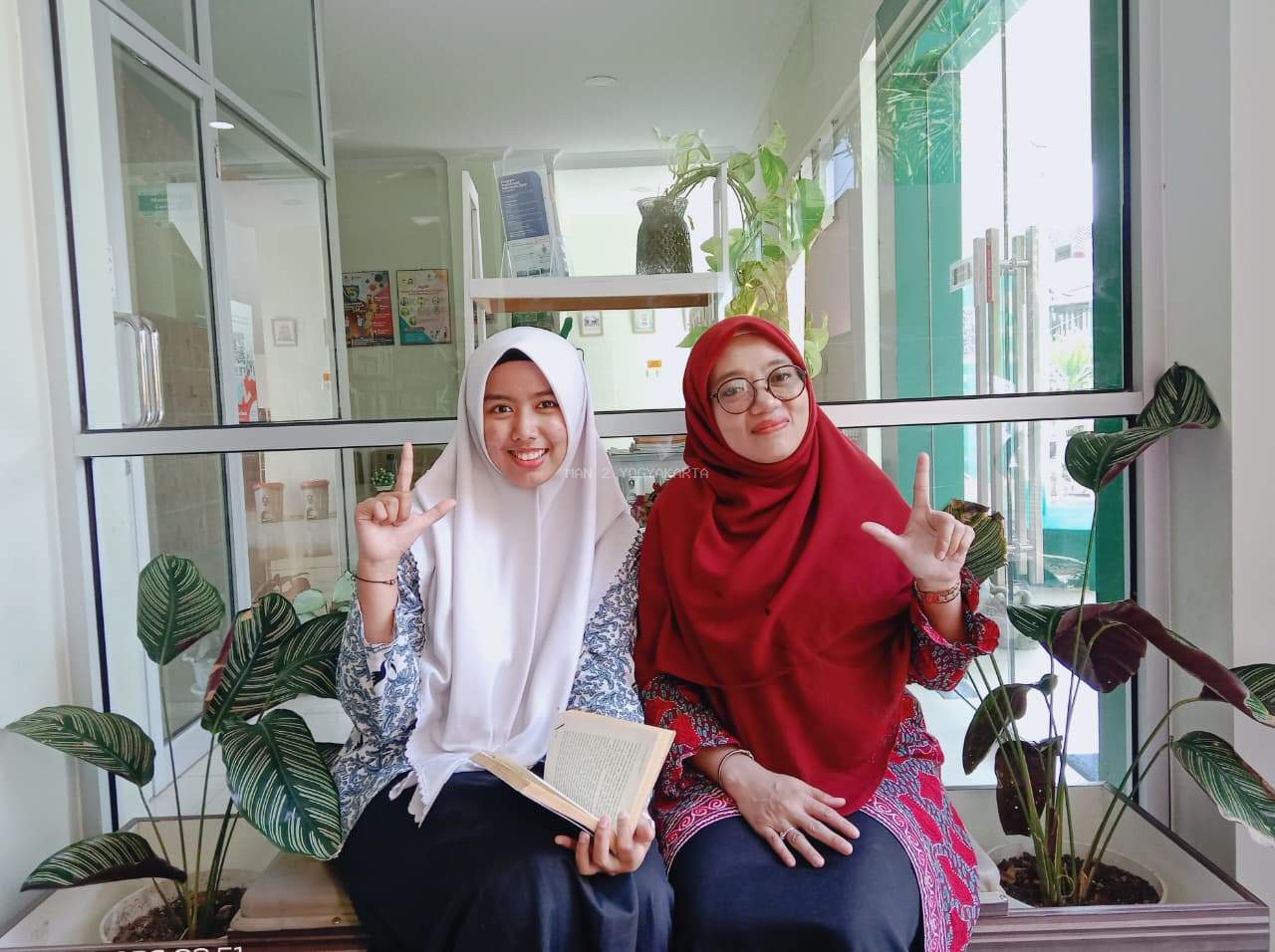 Literasi Baca Balik Cerita di Perpustakaan MAN 2 Yogyakarta: Rachel Amalia Al-Jufri kelas XI G   Review Novel Serein