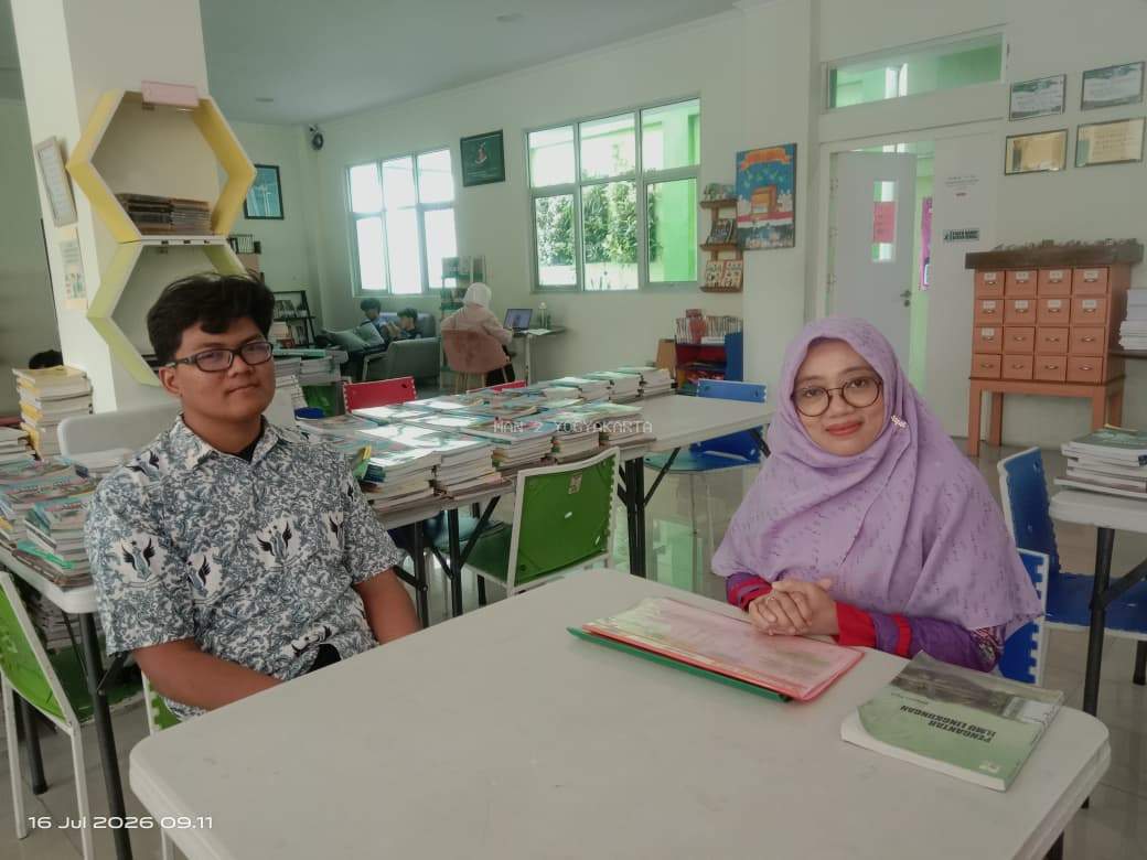 Review Novel Teka-Teki Rumah Aneh di Perpustakaan MAN 2 Yogyakarta, Egar Patriot Kelas XII C Petik Pelajaran tentang Kewaspadaan