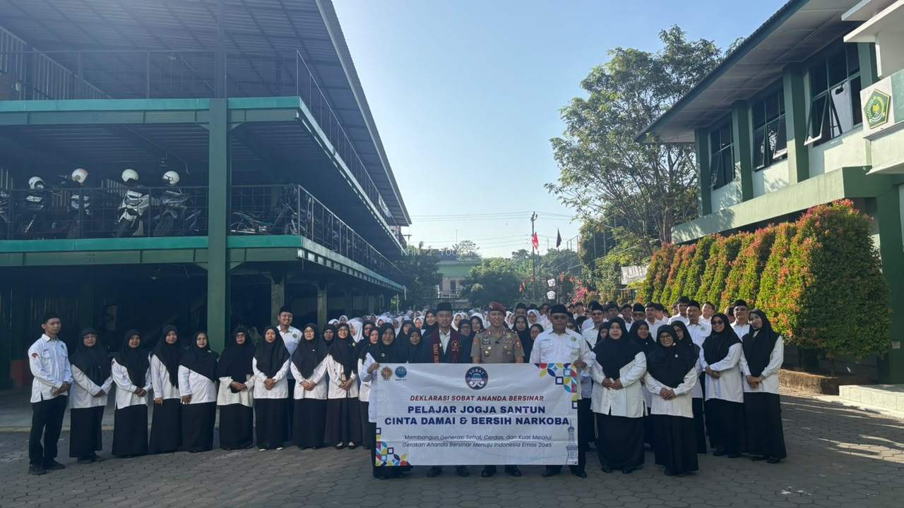 SINERGI BERSAMA BNNP DIY, APEL PAGI MAN 2 YOGYAKARTA BERJALAN KHIDMAT