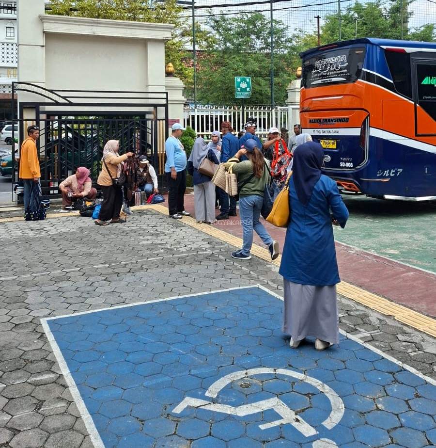 Panen Berkah Kala Studi Tiru Zona Integritas, MAN 2 Yogyakarta Gerakkan Roda Ekonomi Penjual Cinderamata Khas Jogja