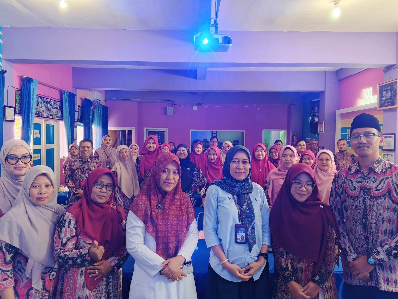 MAN 2 Yogyakarta Menjadi Tuan Rumah MGMP Sosiologi DIY, Bahas Persiapan Tes Kemampuan Akademik (TKA)