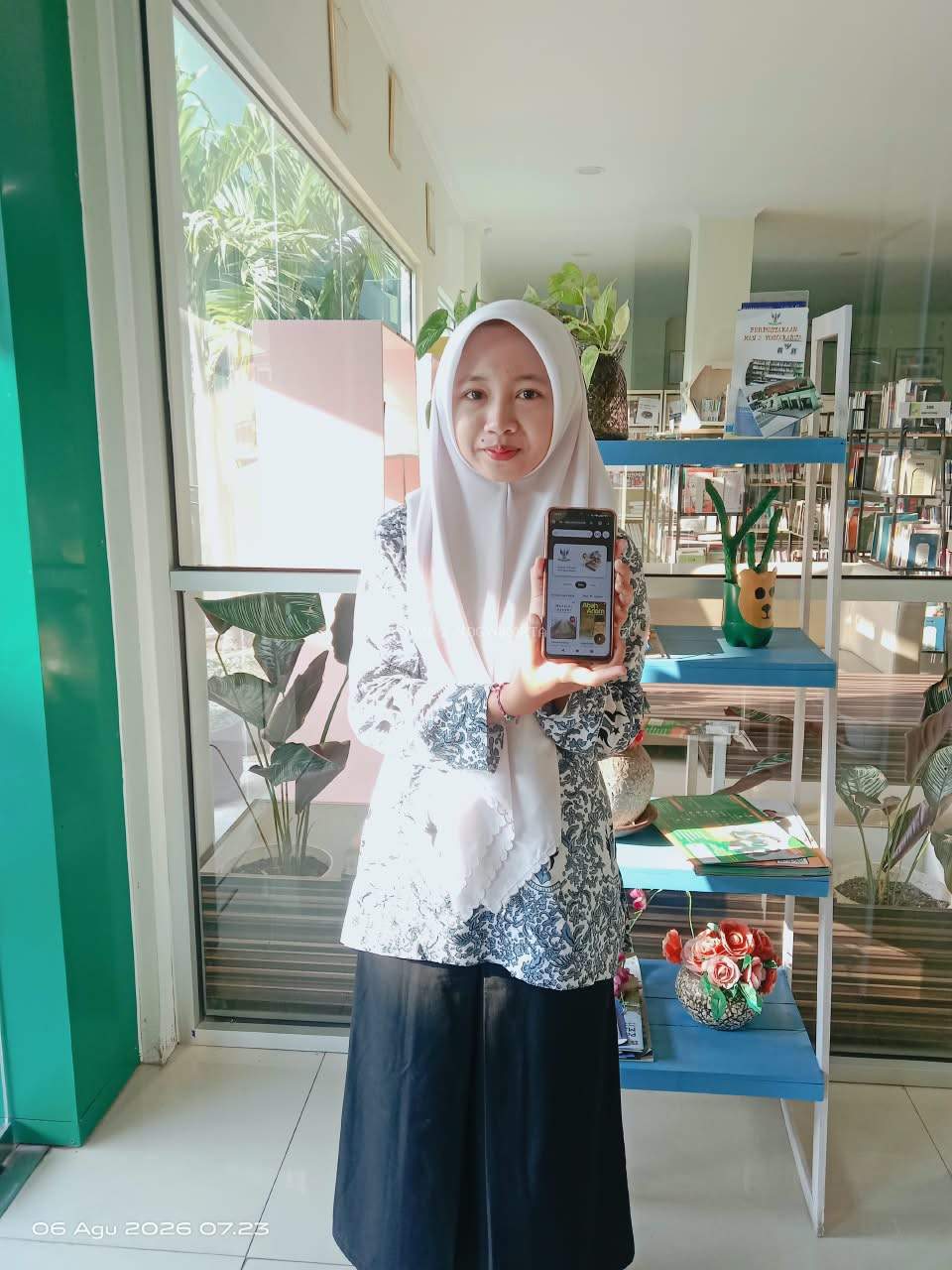 Rajin Manfaatkan Scan Dijikona Muhibbatul Maulida Azzahra Optimalkan Literasi Digital di MAN 2 Yogyakarta