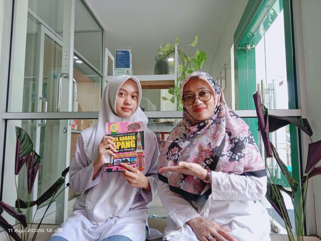 Keisha Temukan Cara Menyenangkan Belajar Bahasa Jepang dalam Literasi Baca Balik Cerita di Perpustakaan MAN 2 Yogyakarta