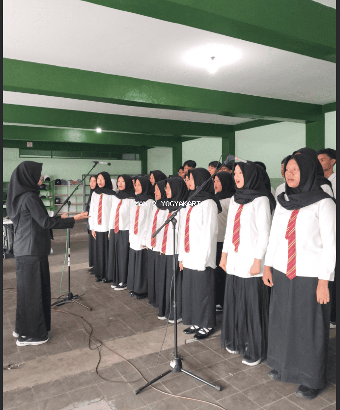 Merdunya Paduan Suara MAN 2 Yogyakarta Menggema Semarakkan Upacara HUT ke-81 RI