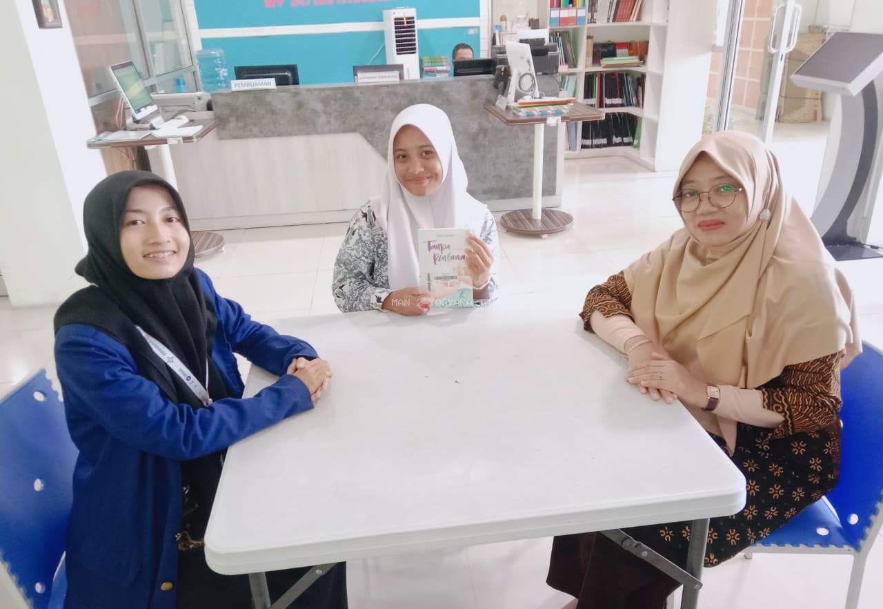 Khumaira Nafla Miftahhusna Belajar Dari Kisah Mata Air Asin di Papua hingga Menemukan Makna Kesedihan di Perpustakaan MAN 2 Yogyakarta
