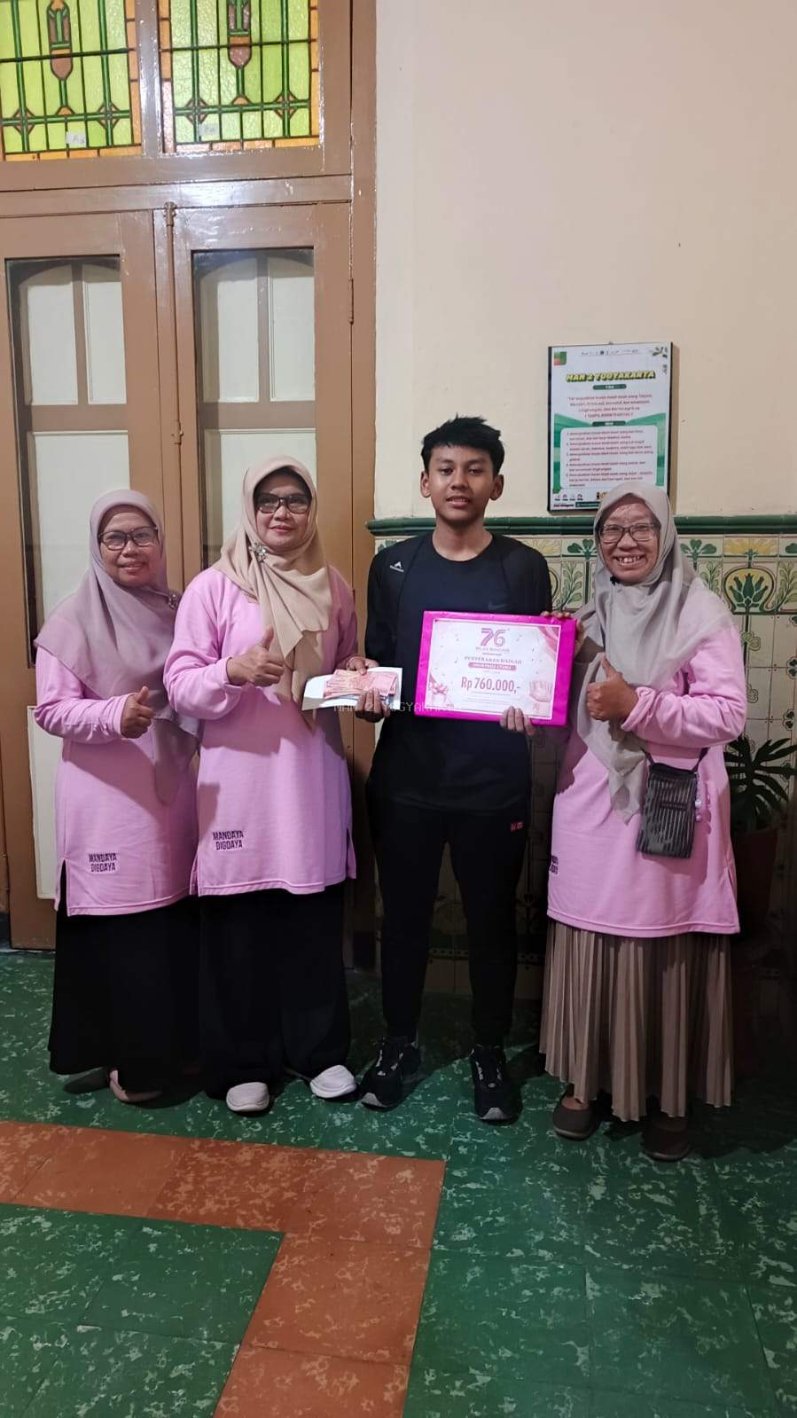 Bastian Darest, murid kelas X F Peroleh Hadiah Utama Jalan Sehat Milad ke-76 MAN 2 Yogyakarta