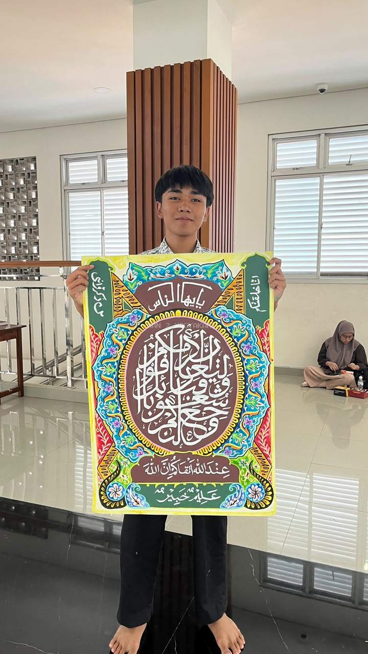 Bersinar Melalui Prestasi Non Akademik, Muhammad Bahrul Alam Raih Juara Kaligrafi PKM Kota Yogyakarta