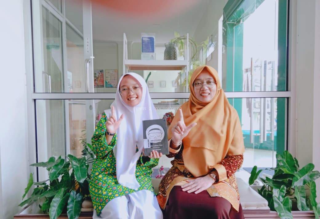 Zaura Avicenna Ma’suma  Menemukan Kedamaian dalam “Buku Latihan Tidur” Karya Joko Pinurbo di Perpustakaan MAN 2 Yogyakarta