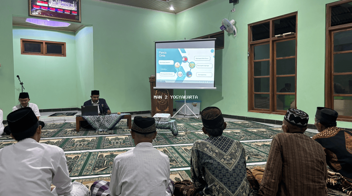 Gagas Ekoteologi Panca Cinta, Pengajian Umum MAN 2 Yogyakarta Warnai Malam Dusun Widoro