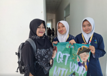 Lembaran Budaya Menjadi Cahaya Inovasi, Dua Srikandi MAN 2 Yogyakarta Tembus Final Nasional FIKSI 2026